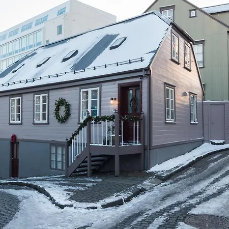 Reykjavik Treasure B&B-3